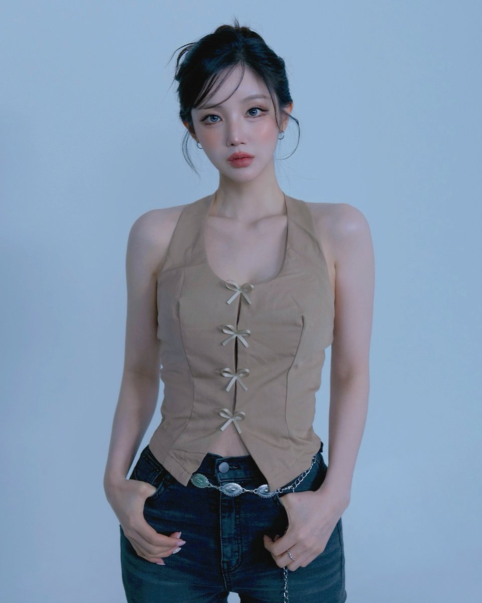 Filemonofficial's tweet image. Happy Birthday to SURA Noona
September 11, 1991, Age:34
Instrument:Vocals

(Professional Career)
2018 - Solo Works

#SURA #djsura #수라 #dj수라 #スラ #kpop #Electronicmusic #music #InitialMusic #gaonchart #popularmusic #koreansinger #happybirthday #septemberbirthdays