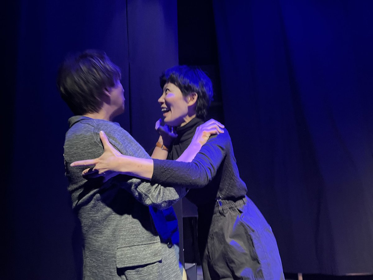 _kawako's tweet photo. #コラソンのあんよ企画
「コラソンはデイドリームちう(中)」
いよいよ始まります🥰

初日夜の回は完売・満席を予定しております🙇
お早めのご来場にご協力お願いいたします！！

1階にはバーカウンターもあり、飲めちゃいます😂
観劇後にはぜひご一献😂🍻

そしてグッズも✨
私も欲しい！ https://t.co/2KxAGfHK5W