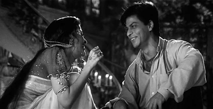 संबंध बनाना यह ऋण लेने जैसा आसान है
किन्तु संबंध निभाना यह किश्तें भरने जैसा कठिन है