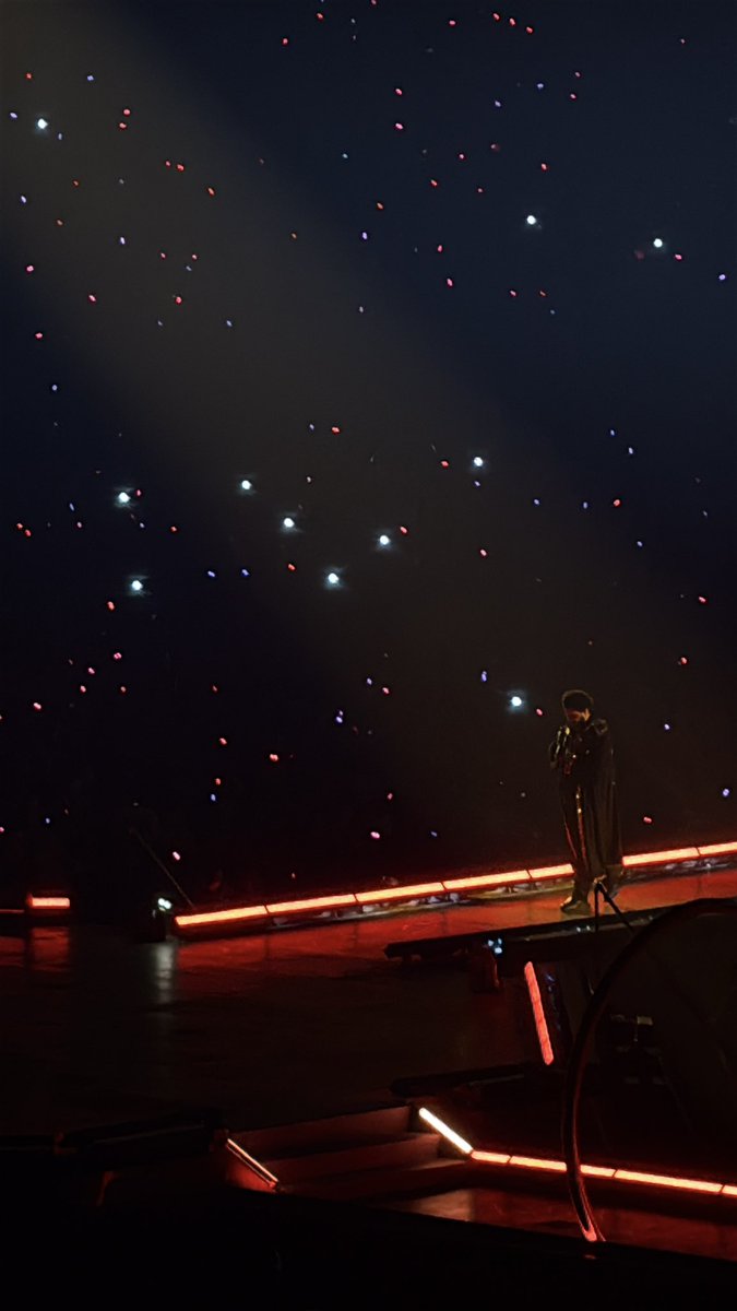 Danyphantomboi's tweet photo. Still thinking about that day @theweeknd I have some great photos of the show https://t.co/HwPpiDsjdm