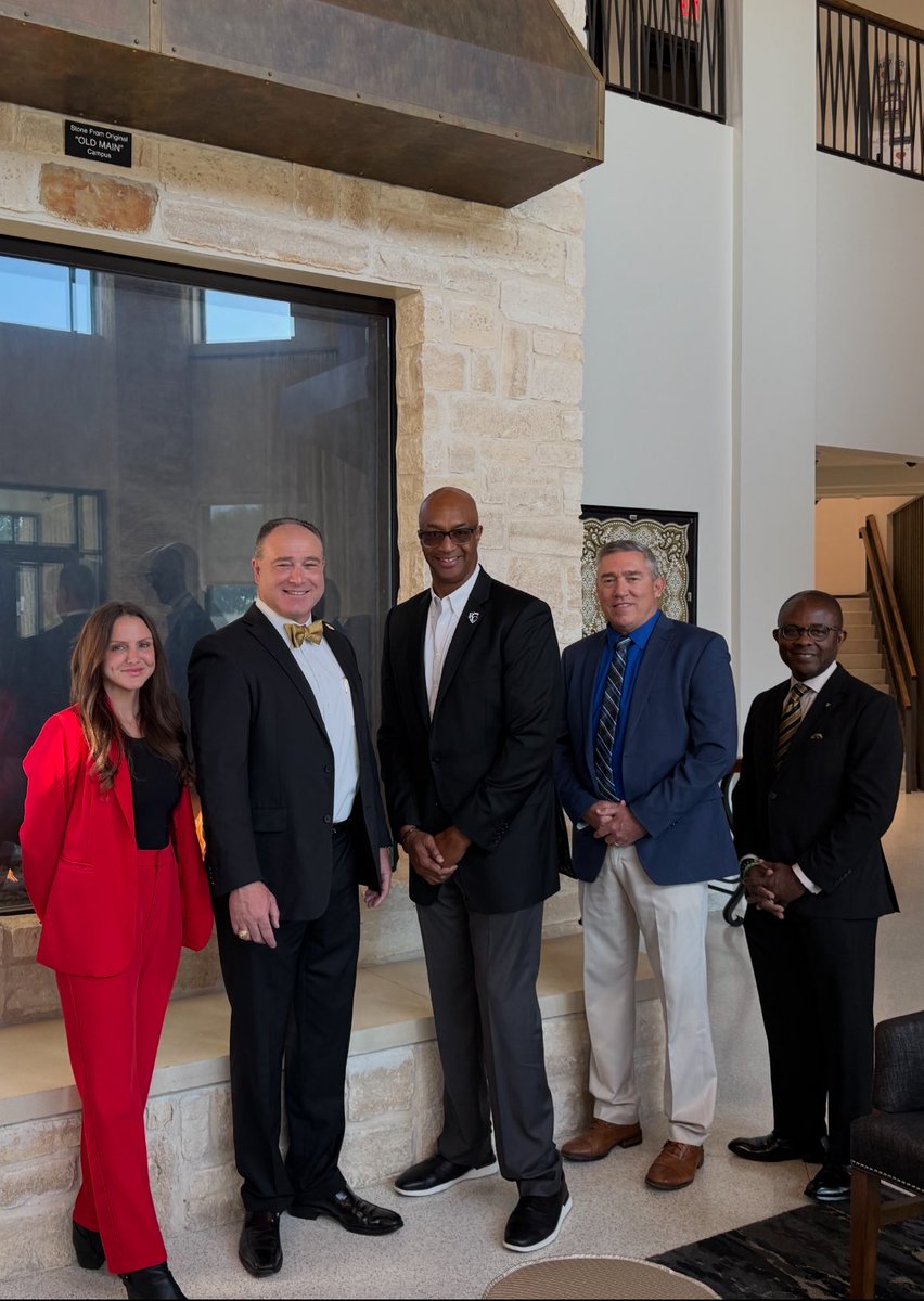 Honored to host President Worrels from Ranger College on a tour of Vickie and Jerry Durant Hall. ⁦<a href="/WfordCollege/">Weatherford College</a>⁩ ⁦<a href="/WCCoyotes/">WC Coyote Athletics</a>⁩