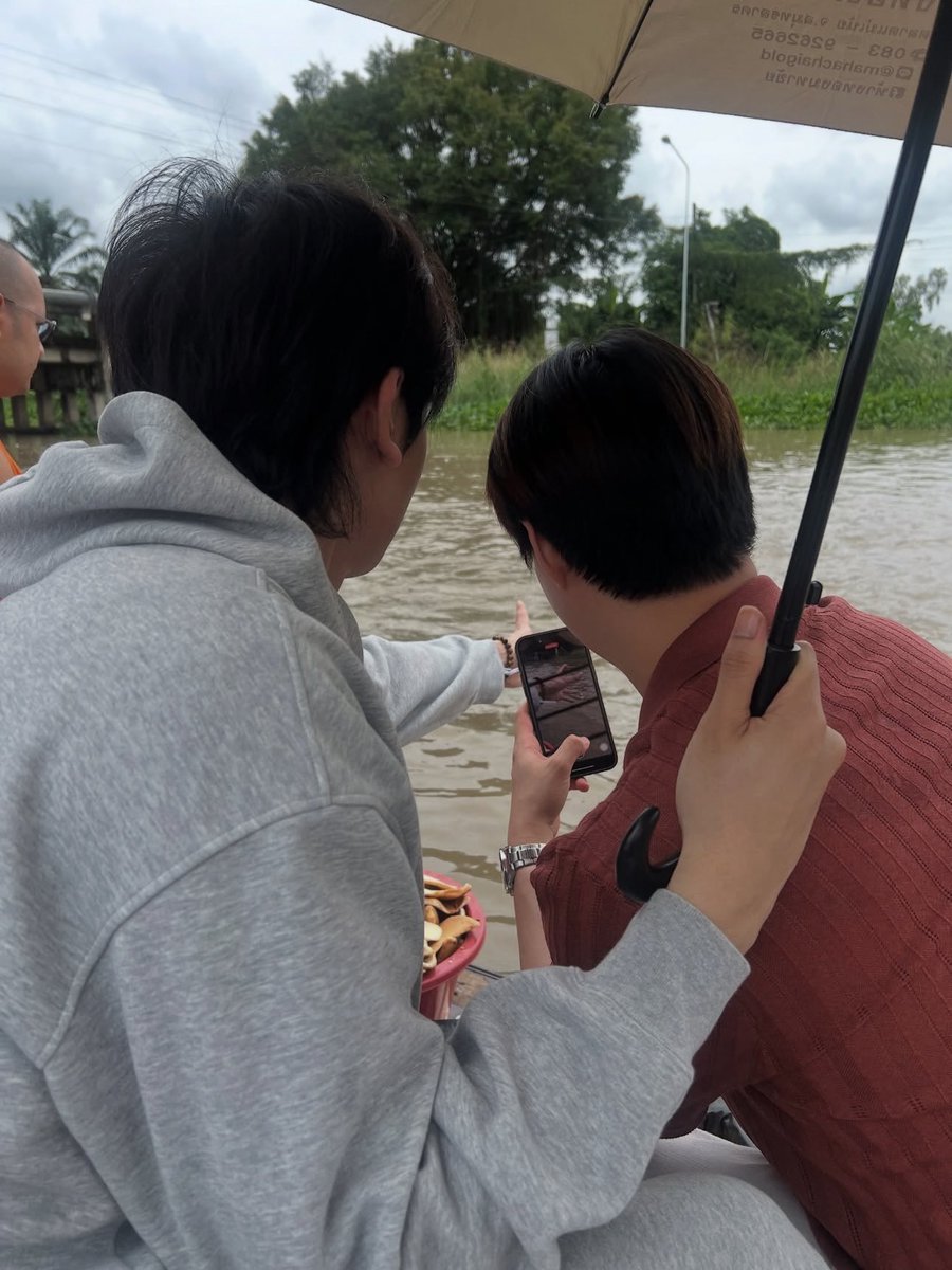 3V งานบุญไม่เคยขาด 
เติบโตไปด้วยกานน้าค้าบเด่กๆ 😇🤍

#พีคมิ้นท์ #Saint_sup