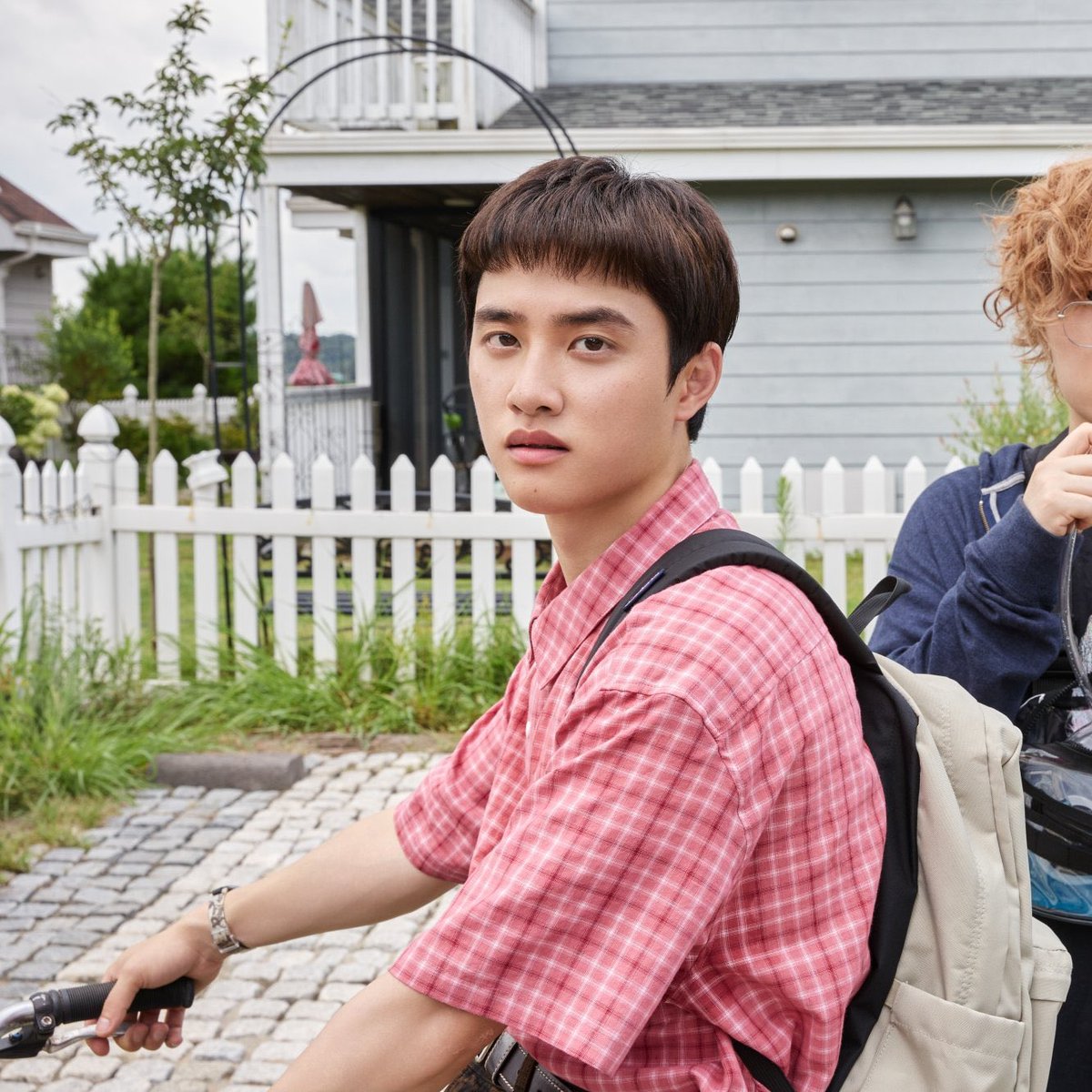 ナードギョンス🌱𓂃 𓈒 ナード」（nerd）は、英語のスラング で、特定の分野に深く没頭し、その知識が豊富である一方で、スポーツや社交性、ファッションなどには疎い人を指します。日本でいう「オタク」に似た意味合いを持ちますが、必ずしも否定的な 意味だけでない ...