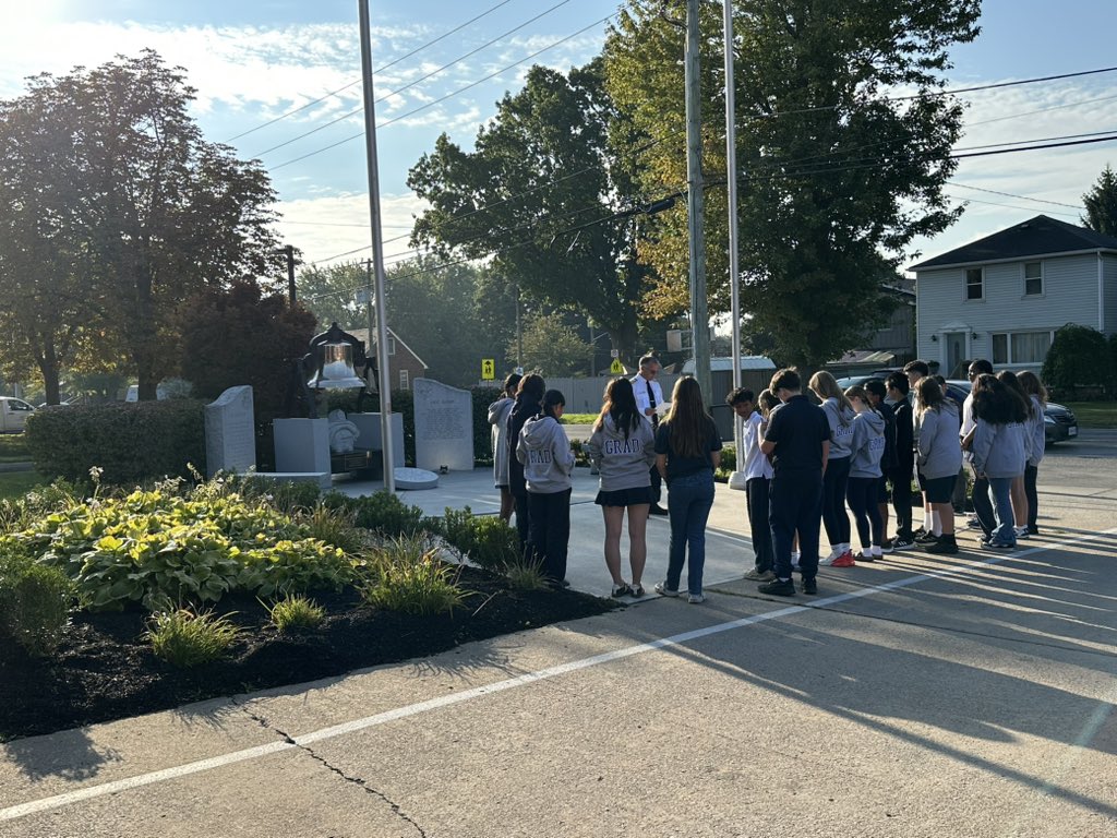 Today we pause to remember the tragic lives lost on 9/11, we stand together and honour the courage of those first responders and our thoughts remain with the thousands of innocent lives lost. 
<a href="/NiagaraFalls/">Niagara Falls Canada</a> <a href="/NiaFallsFire/">Niagara Falls Fire - Canada</a>