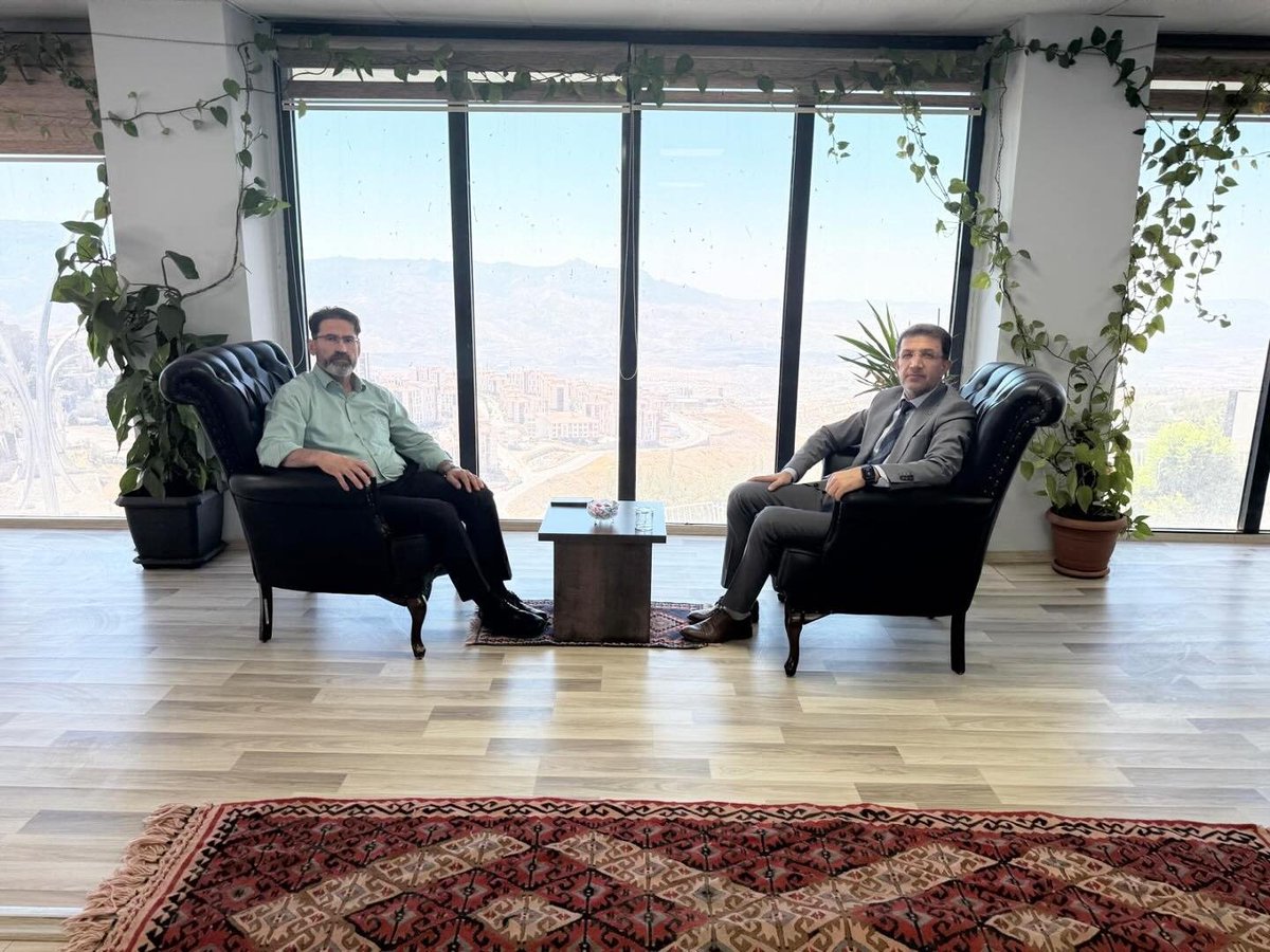 Rektörümüz Prof. Dr. Alkış’tan Şırnak İl Kültür ve Turizm Müdürü Celal Baz’a tebrik ziyareti

sirnak.edu.tr/tr/aktivite/re…