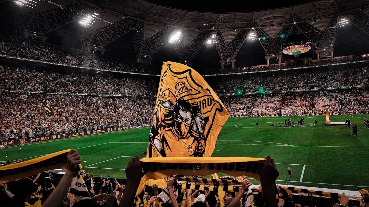 هذا ضيّ الصبح او هو بعض نورك؟💛