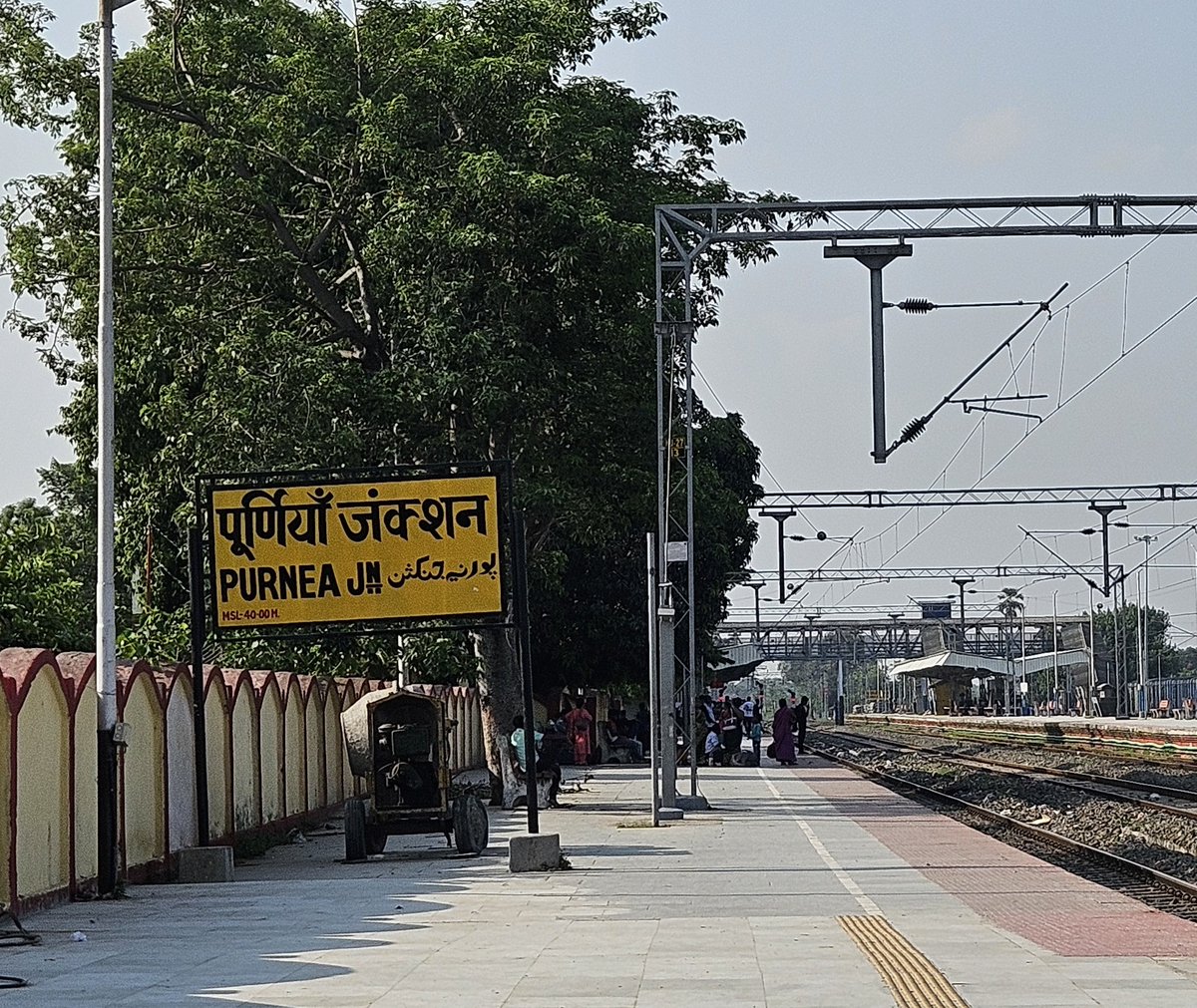 PurneaIndex's tweet image. 🚉 पूर्णिया को 15 सितम्बर को बड़ी रेल सौगातें

1️⃣ 16601/2 जोगबनी–इरोड अमृत भारत → अब चेन्नई व वेल्लोर की सीधी कनेक्टिविटी।
2️⃣ 26301/2 जोगबनी–दानापुर वंदे भारत → सुबह 5 बजे प्रस्थान।
3️⃣ 15701/2 कटिहार–सिलीगुड़ी एक्सप्रेस → अब 4.5 घंटे में सिलीगुड़ी।

🙏 धन्यवाद @drm_kir @RailNf