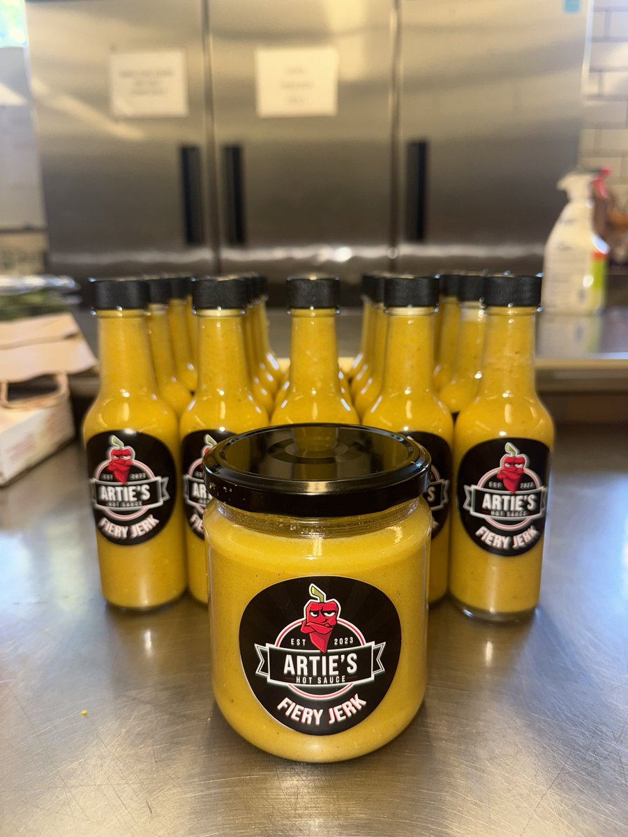 🔥 Fiery Jerk season 🔥 

artieshotsauce.com/products/fiery…