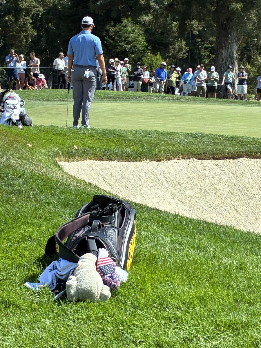 I’m digging Patrick Cantlay’s USA head cover. Sweet old school look
