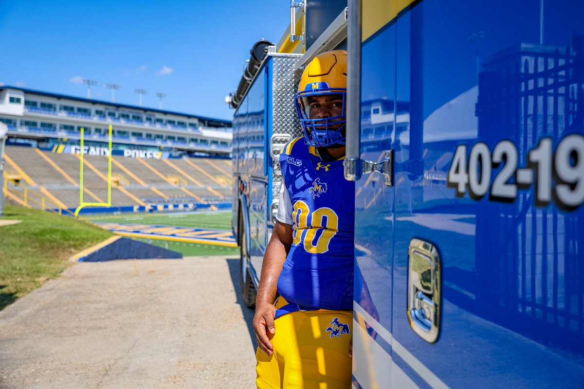 McNeese Football (@mcneesefb) on Twitter photo Honoring the brave who protect and serve. 🙌
#GeauxPokes | #StampedeSZN Honoring the brave who protect and serve. 🙌
#GeauxPokes | #StampedeSZN