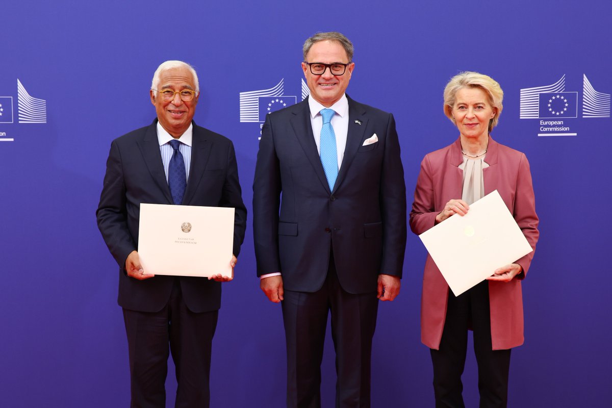 KazBrussels's tweet image. Ambassador Roman Vassilenko presented his Letters of Credence to the Presidents of the European Council &amp;amp; Commission in Brussels. 
🤝 Kazakhstan &amp;amp; the EU reaffirmed commitment to deeper political dialogue &amp;amp; stronger trade ties
#Kazakhstan #EU #Diplomacy

🔗gov.kz/memleket/entit…