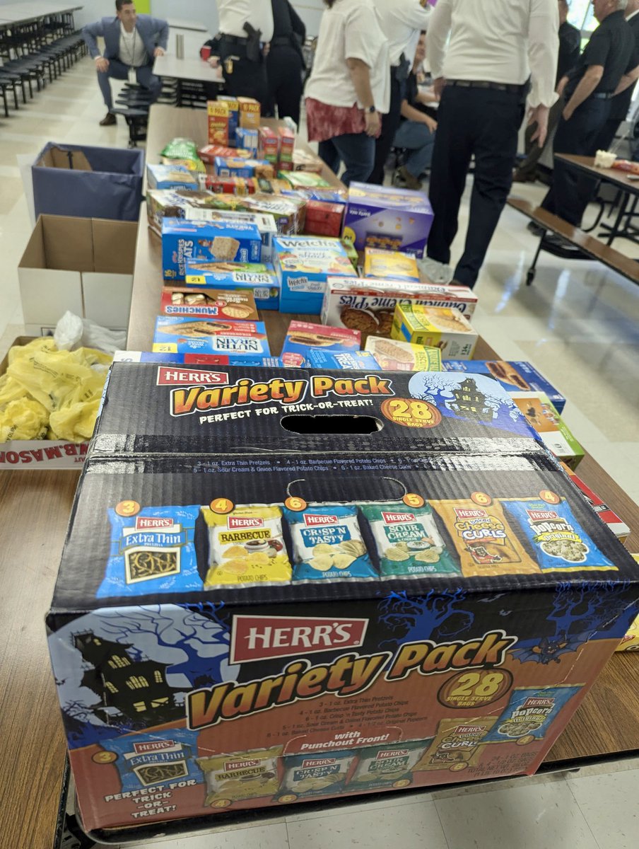 Today GES students &amp; staff honored our local first responders during our 9/11 remembrance event. Afterward they were treated to a breakfast supplied by the staff &amp; PTO. They also got to take snacks back to their stations that were collected &amp; donated by GES families.
#GESCougars