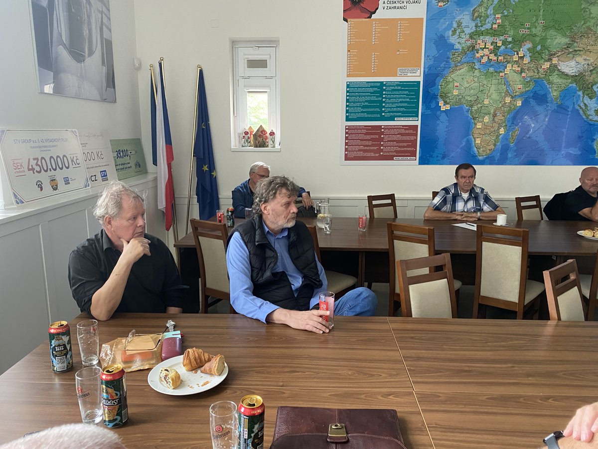 👉 Komunitní čtvrtek v KCVV Praha (11. 9. 2025)
Setkání s pplk. Mgr. M. Kaštánkovou, ředitelkou APVV MO ČR.
Diskutovalo se o činnosti Agentury, fungování Zelené cesty v ÚVN i o připravované prováděcí směrnici k novele zákona 170. svvcr.cz/2025-0911-komu…
#veterani #svvcr