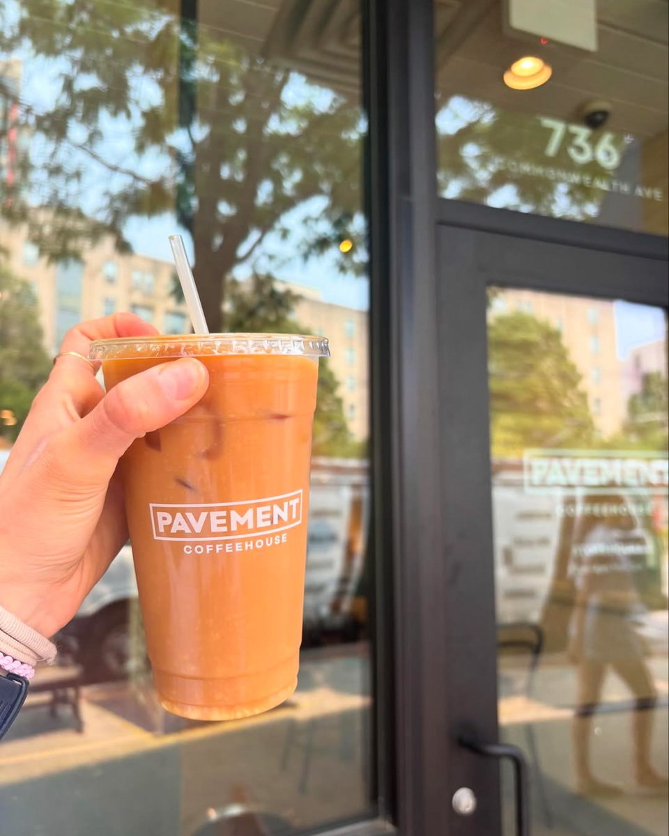 Yes, we offer GF and vegan options!

“I’m pretty sure this was my first-ever bagel sandwich and it did not disappoint 😋 I got the GF everything bagel with tofu cream cheese and @eatjust egg and a cold brew with almond milk ofc 😌” -@nicolerunsvegan