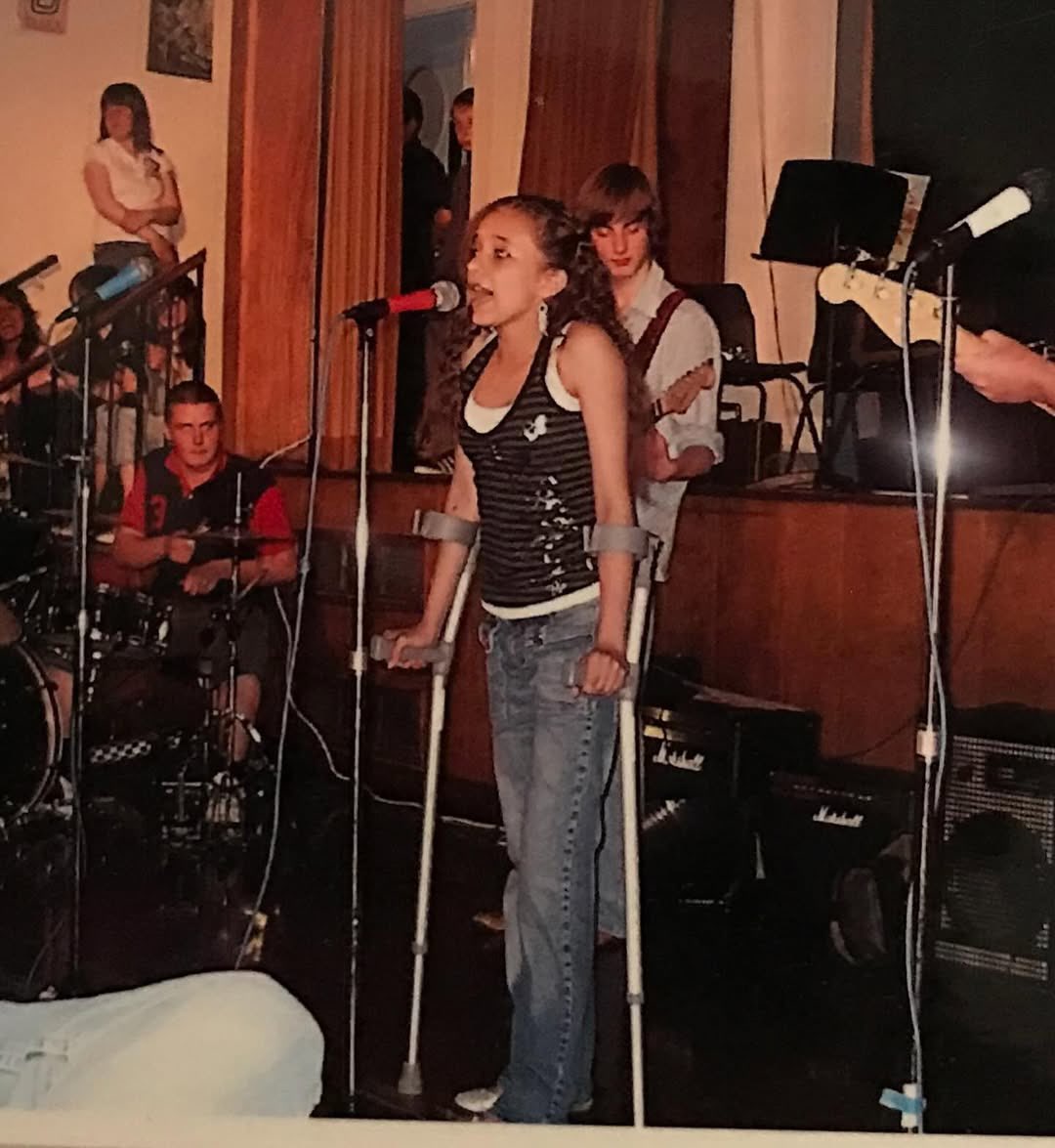 jadethirlwall's tweet photo. somebody tell this girly pop her debut album is out at midnight 💙✨
https://t.co/5iOTmhydxG https://t.co/NkgzlpIrTM