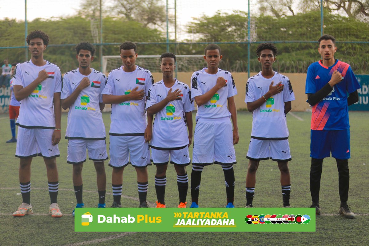 DahabPlusApp's tweet image. Tartanka Kubadda Cagta ee Jaaliyadaha ku nool magaaladda Hargeysa ayaa si rasmi ah loo furay, tartankan waxa maalgalisay shirkadda Dahabshiil Group gaar ahaan adeega DahabPlus, waxana soo Agaasintay Wasaaradda dhalinyaradda iyo Ciyaaraha JSL.

Tartankani waxa uu dhiirrigelinayaa…