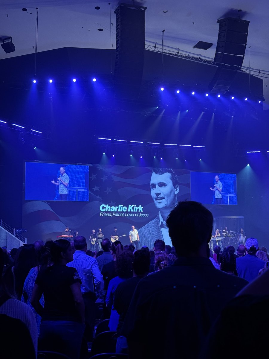The response to Charlie Kirk’s assassination is the greatest example of antifragility I’ve ever seen 

It’s beautiful, inspiring and hopeful 

My wife &amp; I attended service at Charlie’s church last night 

The largest Weds service they’ve ever had, comparable only to the crowds