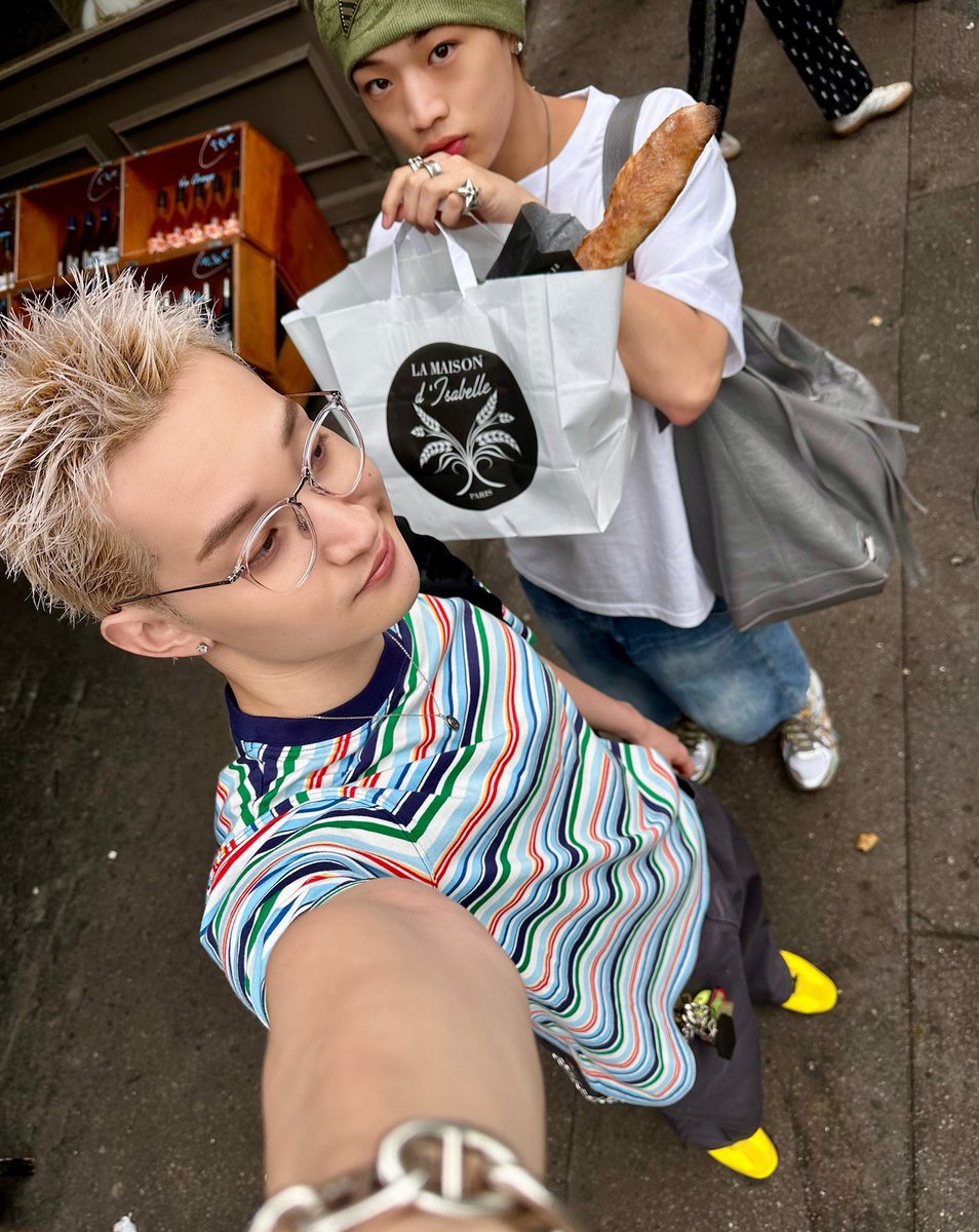 psyfezip's tweet image. 🤳🥖