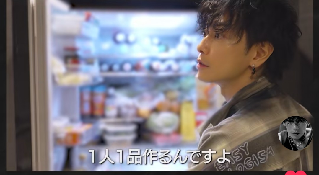 hiro12001643's tweet image. おはよう🍀華金🌸

TIKTOKついにキッチン公開💕
素敵なインテリアやグラス…
食器がズラリ💗
ゴージャスすぎる✨
#TENBLANK メンバーとのお料理
健さんも作るんだって🤭
どんなかな楽しみ💓
#佐藤健
#佐藤健TIKTOK

佐藤健 / takeru satohの投稿動画を楽しみましょう！#TikTok vt.tiktok.com/ZSDLSVTBW/