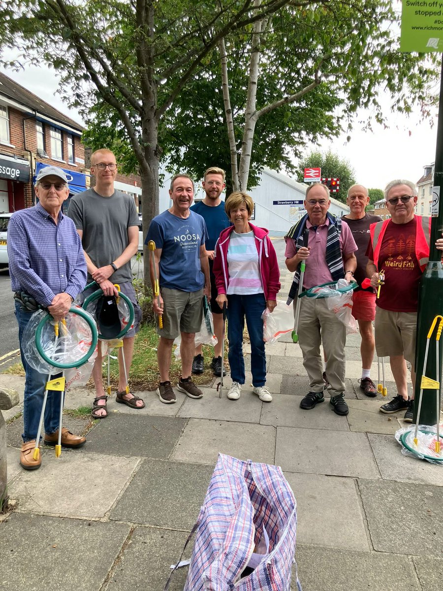 Fingers crossed the weather will be dry for our Saturday litterpick in Strawberry Hill. 
Same time: 09:00-10:00
Same meeting place: Wellesley Parade
