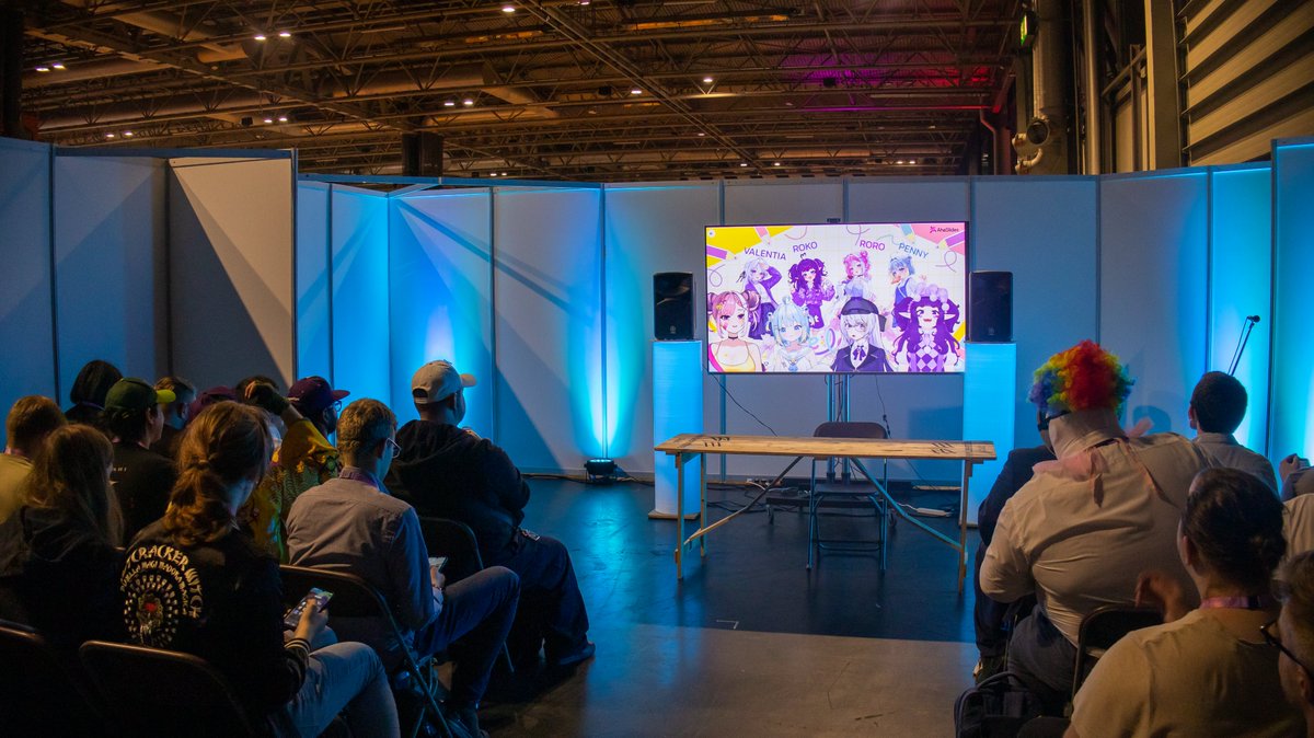 AcapellaEN's tweet image. @ReLoopVirtual really brought a fun vibe to #VeXpo2025 with the Re:Loop Pub Quiz and @HiranoKokoroCh BalatRORO Gaming Activity.