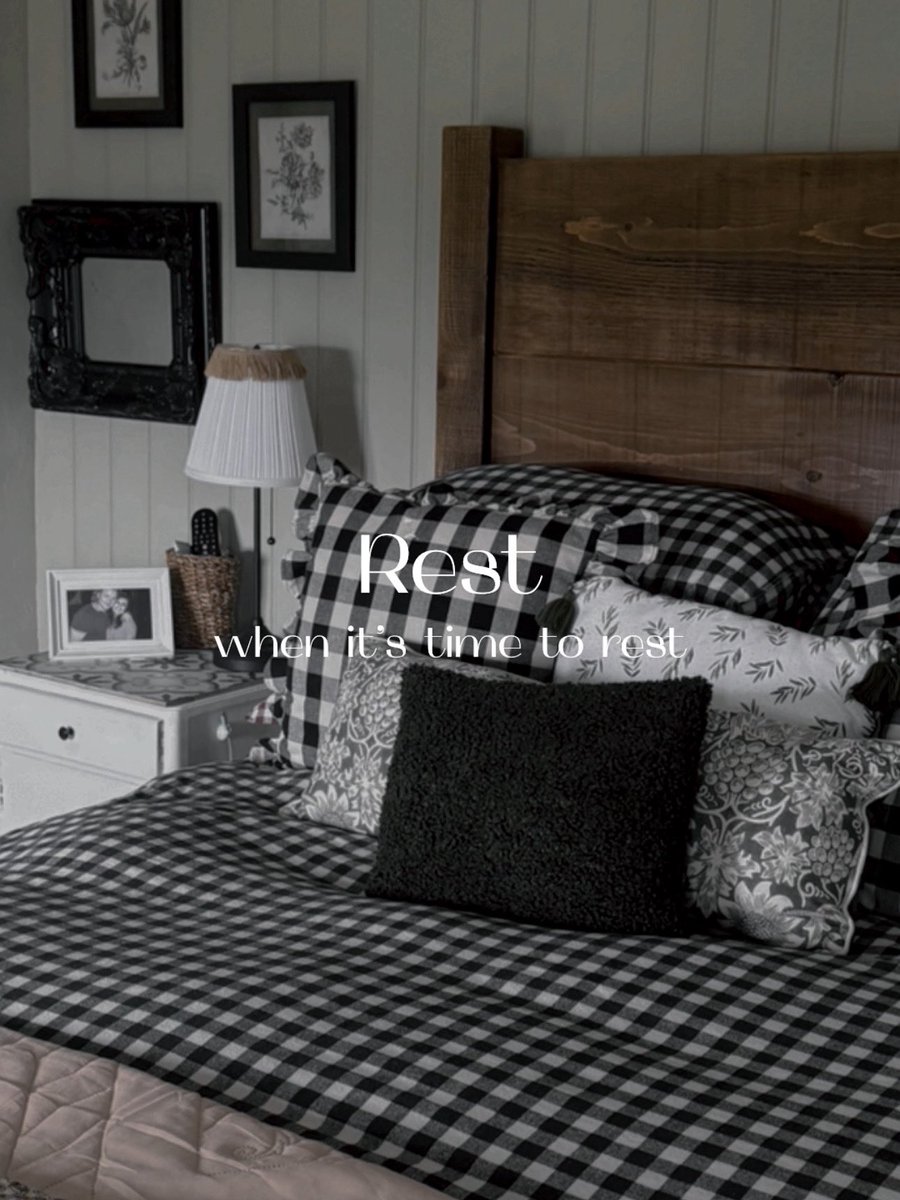 It’s time for the Autumn bedding 🍁🍂🍁 #serendipitycottage