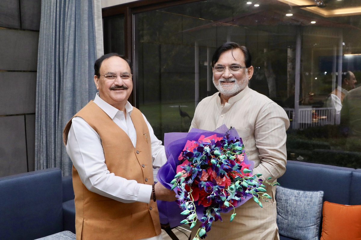 prafulkpatel's tweet image. Had a heartfelt meet with Shri J. P. Nadda Ji, Hon’ble Minister for Health and Family Welfare. Discussed ways to improve healthcare and address public health issues. @JPNadda