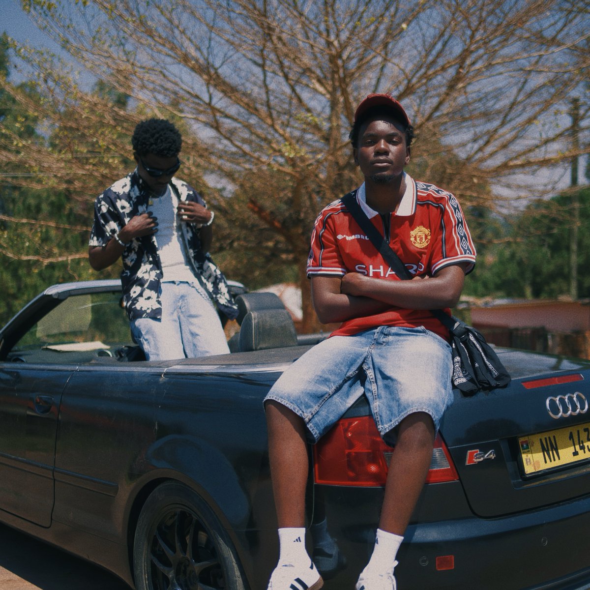 SpeakerzOn_'s tweet photo. 🚨New Music Video Out now🚨
👥: Stakx &amp; Eazii Chandie
📽️: ‘Crime’

🔗: https://t.co/TrqDTEdwdU https://t.co/1iUG3IUtgQ