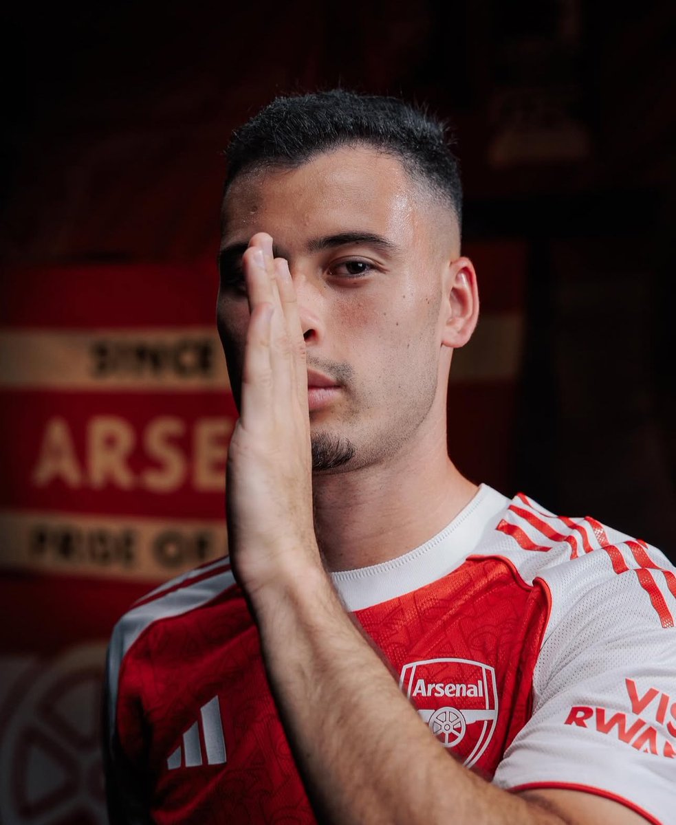 _ArsenalTeam's tweet photo. I would do crazy things to see Martinelli succeed at Arsenal. https://t.co/kLXZD48Ex9
