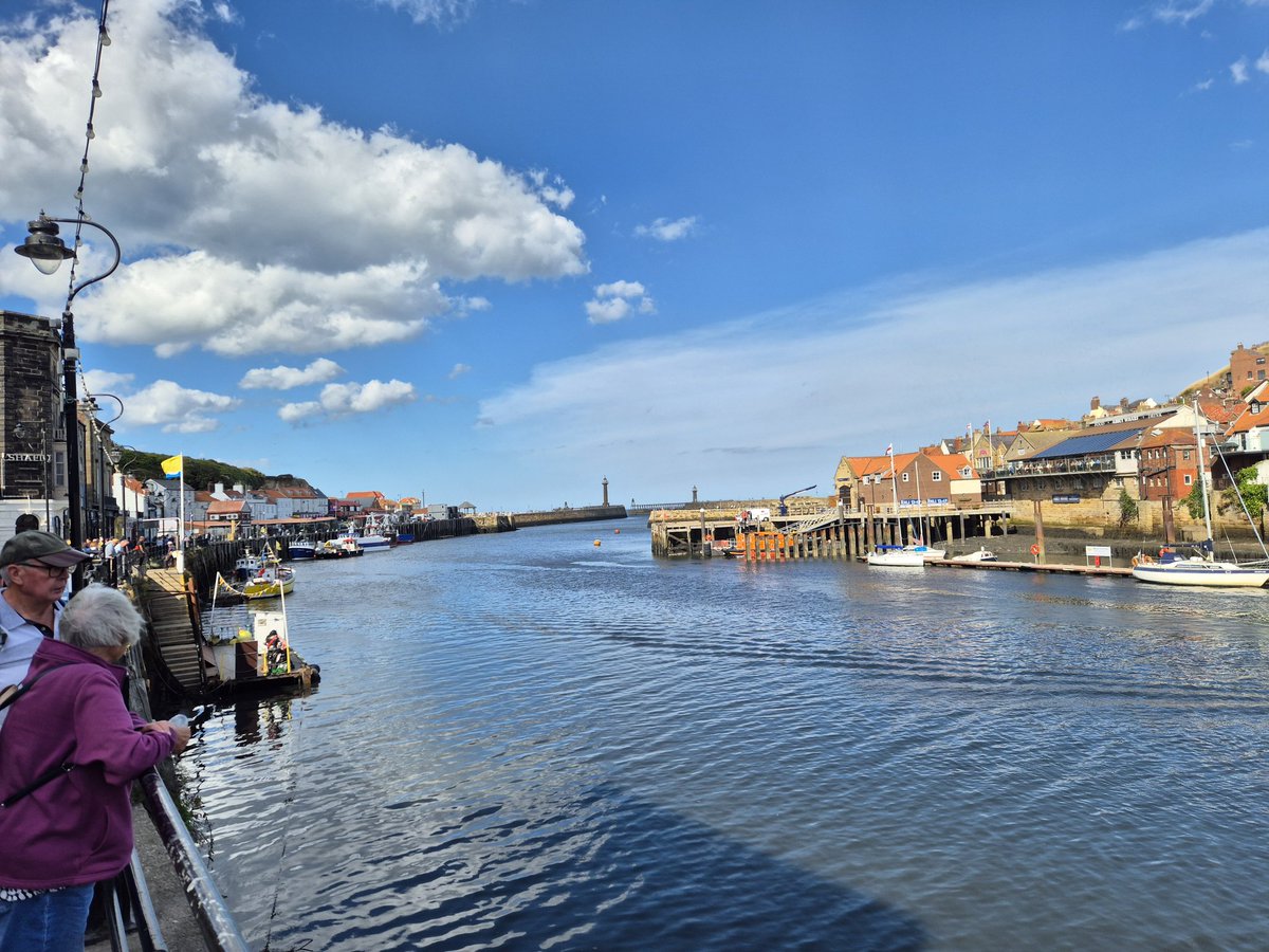Whitby looking amazing in the sunshine 🌞