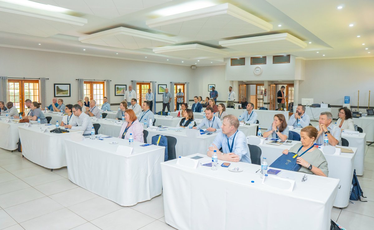 EUEOMMalawi2025's tweet photo. The mission’s short-term observers have arrived in #Malawi! They will participate in 2⃣ days of briefings by the mission’s Core Team of analysts and other experts in #Lilongwe before being deployed to their areas of responsibility on Saturday morning.
#malawidecides2025 #EUEOM https://t.co/pbeiX0B6s4