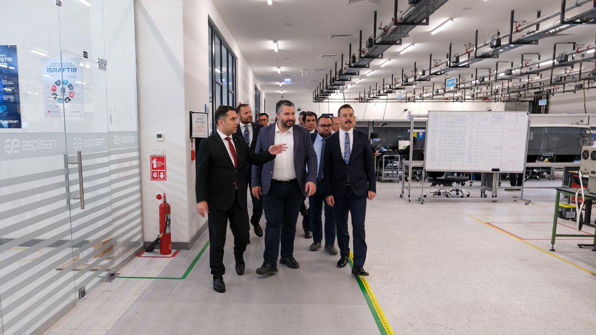 Kayseri programı kapsamında Sanayi ve Teknoloji Bakan Yardımcımız Sayın Oruç Baba İnan’ı ve beraberindeki heyeti ASPİLSAN Enerji Mimarsinan Organize Sanayi Bölgesi’ndeki tesisimizde ağırladık.

Yerli ve milli enerji çözümlerimizi aktardığımız bu değerli ziyaret için Sayın Bakan