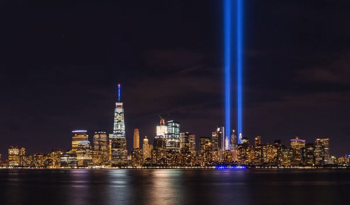 TrumpCharlotte's tweet image. On this 24th anniversary, we reflect on the power of the American spirit, which prevails even in tragedy. We remember the heroes, support the families, and stand strong as a nation. #NeverForget 🇺🇸