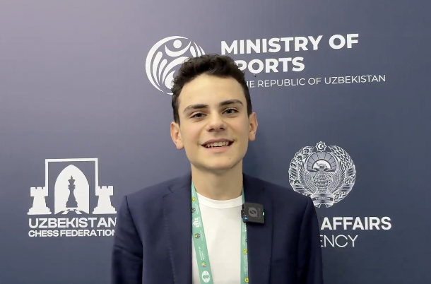 🇹🇷 Historic moment for <a href="/TurkishChess/">Türkiye Satranç Federasyonu</a> !
Ediz Gürel has become the first-ever Turkish player to defeat a reigning World Champion in a classical game — and with this victory, he joins the prestigious Chigorin Club as its 122nd member.
In Samarkand, the 16-year-old sensation handed