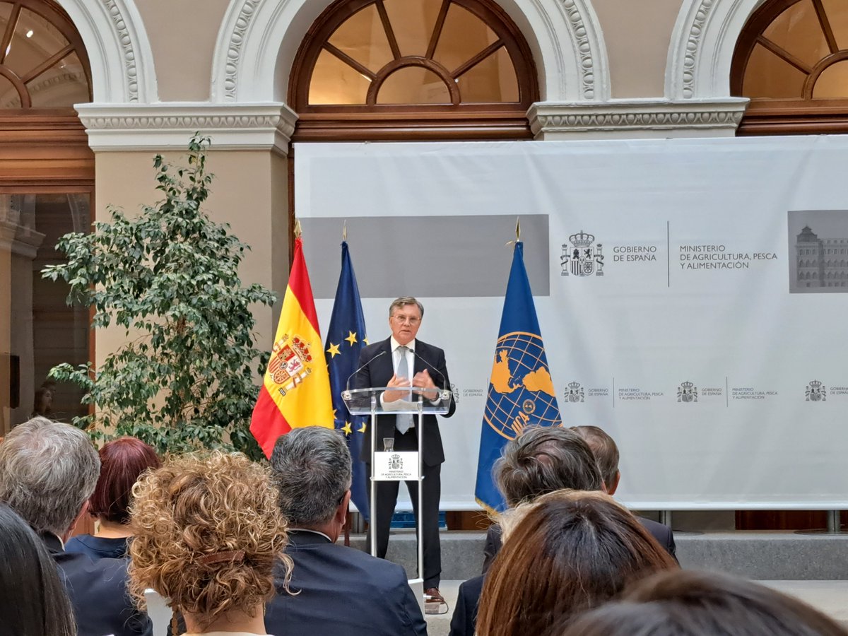 Carlos Gregorio Hernández (@chernandez2030) on Twitter photo 👨🌾"Necesitamos cuidar a nuestros agricultores" dice DG del <a href="/IICAnews/">IICA</a>👇 
#agricultura 
#agricultores 👨🌾"Necesitamos cuidar a nuestros agricultores" dice DG del <a href="/IICAnews/">IICA</a>👇 
#agricultura 
#agricultores