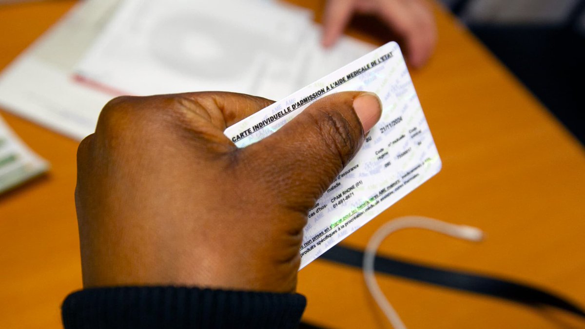 BFMTV's tweet image. Quelques jours après la polémique, les projets de décrets pour réformer l'aide médicale d'État ont été retirés
l.bfmtv.com/ZzFt