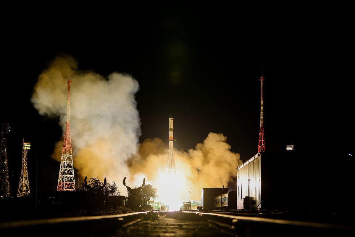 katlinegrey's tweet image. Roscosmos shared photos of the #ProgressMS32 launch.