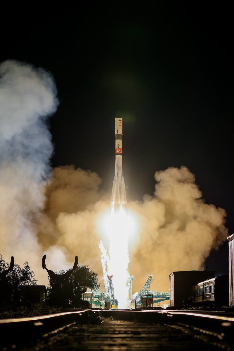 katlinegrey's tweet image. Roscosmos shared photos of the #ProgressMS32 launch.