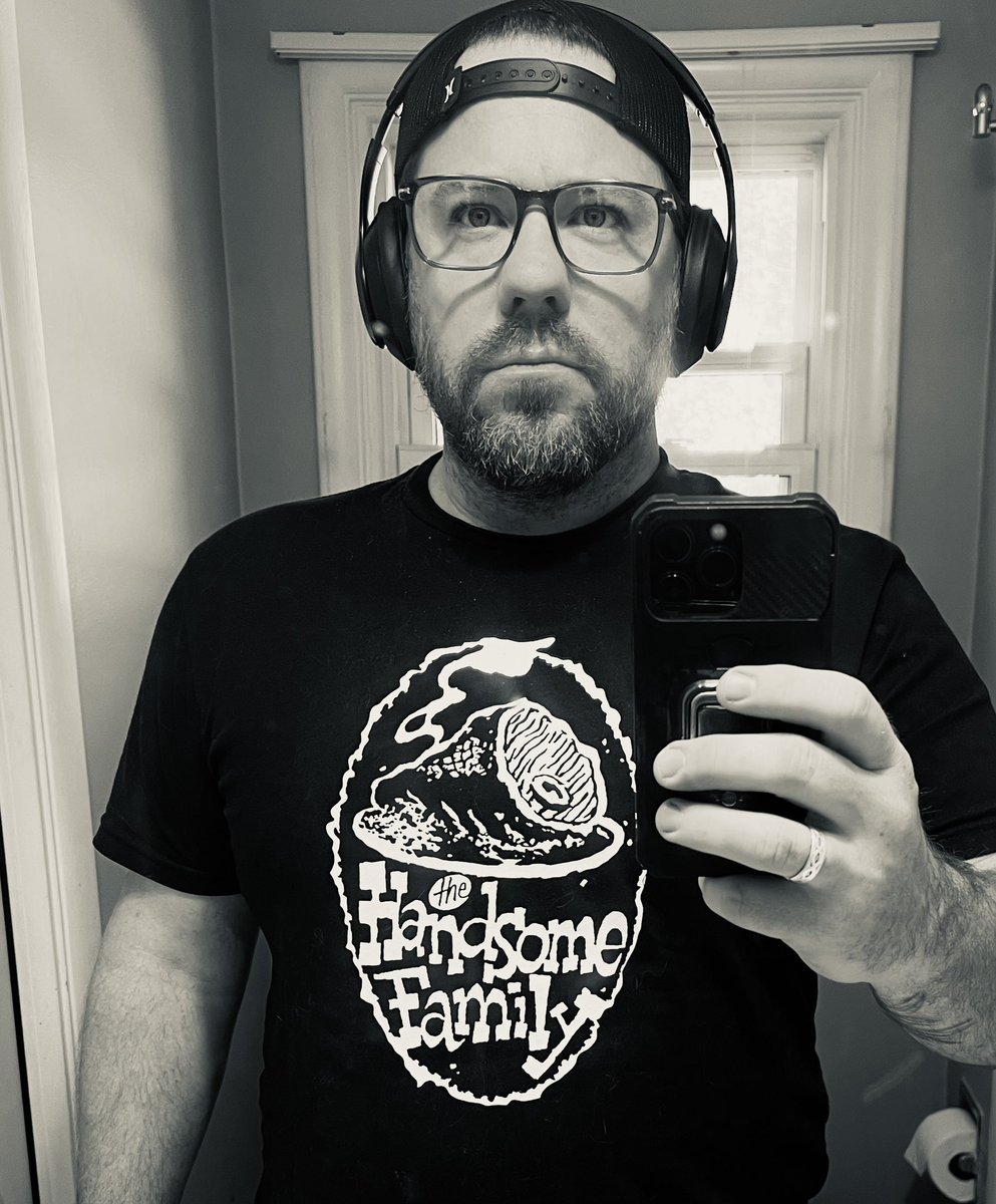 RocktheProject's tweet image. Sometimes the shirt design you want isn’t available so you have to re-draw it and print one for yourself. Anyone else love @handsomefamily? #TheHandsomeFamily #Folk #Country #Indie