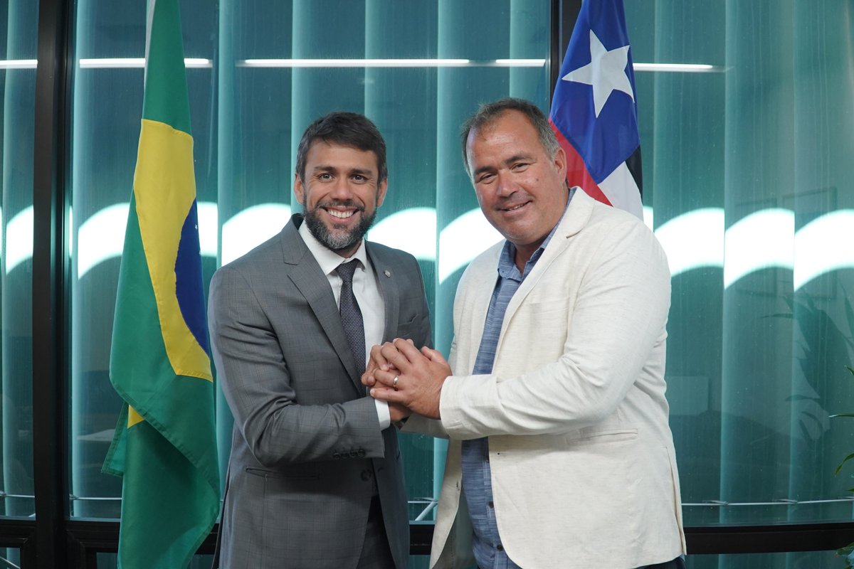 Com muito orgulho, anuncio que estamos apoiando a Federação Maranhense de Desportos Aquáticos, presidida por Alexandre Nina, para desenvolver projetos que vão fortalecer os esportes aquáticos no nosso estado. Essa iniciativa vai além do esporte: é qualidade de vida e mais