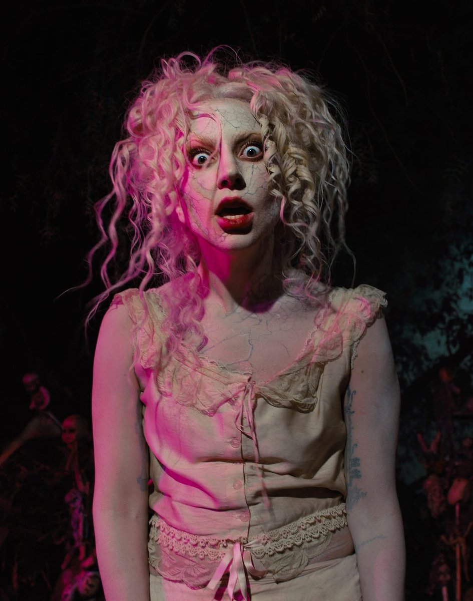 chartdata's tweet image. Lady Gaga's "The Dead Dance" reaches a new peak of #18 on the global Spotify chart with 3.011 million streams.