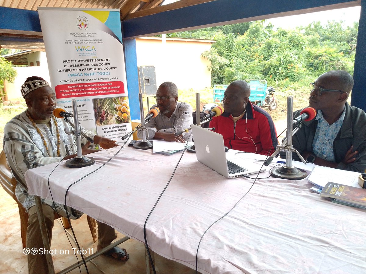 wacaprogram's tweet image. À Godjémé (Togo), les plateformes multifonctionnelles solaires du #WACA_Program changent la vie des communautés : services essentiels, revenus pour les femmes, épargne collective.
👉 Lire l’article : wacaprogram.org/fr/article/god…
#DéveloppementDurable #Autonomisation #Togo