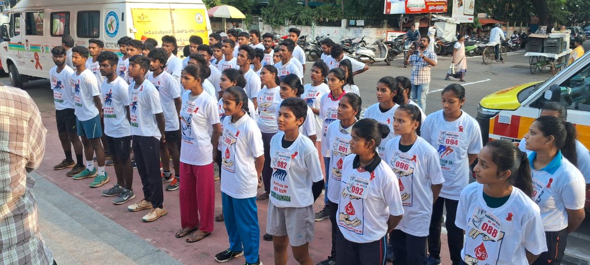 prgcofficial's tweet photo. 🏃‍♀️💥 Big Win for PRGC (A), Kakinada!

Congrats to Ms. Ch. Anitha (2nd https://t.co/U8lizuqcdw) for winning 🥇 + ₹10K at the Red Run – HIV/AIDS Awareness Marathon during #YouthFest2025!

Proudly congratulated by Principal Dr. K. Anjaneyulu 👏

#PRGCKakinada #RedRun https://t.co/L472kkU2UK