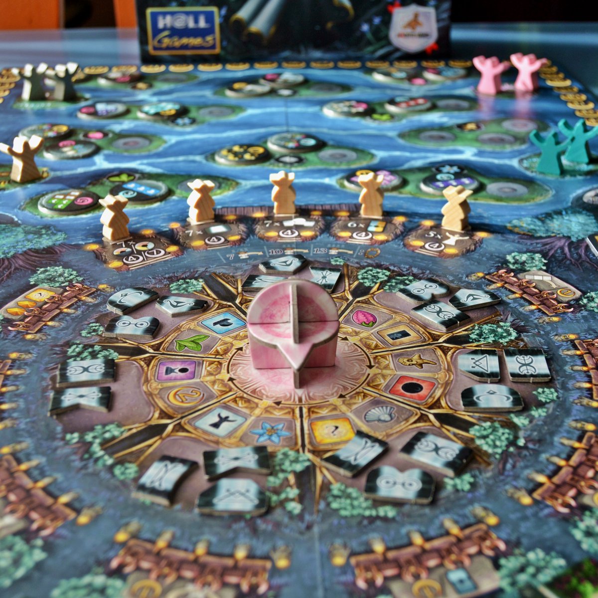 Hoy en JUEGOS VENDIDOS: #Bonfire. ¿Me gustó? Diría que sí. ¿Me apasionó? En absoluto. Y a día de hoy, sólo prevalecen en mi ludoteca juegos que me encantan. Todo estaba bien, pero nada era sobresaliente. Un tema que brilla por su ausencia y una preparación que se me hacía lenta.