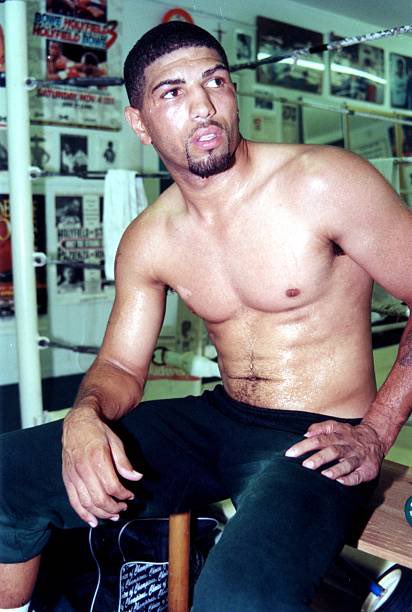 A lot of people don’t know that Winky Wright grew up in Washington DC and moved to Florida at almost 16 years old. He got his career going in Florida so we gone call him a Florida legend 😂. He still has the DC Accent though lol. Winky was great. Hall of Famer for a reason.