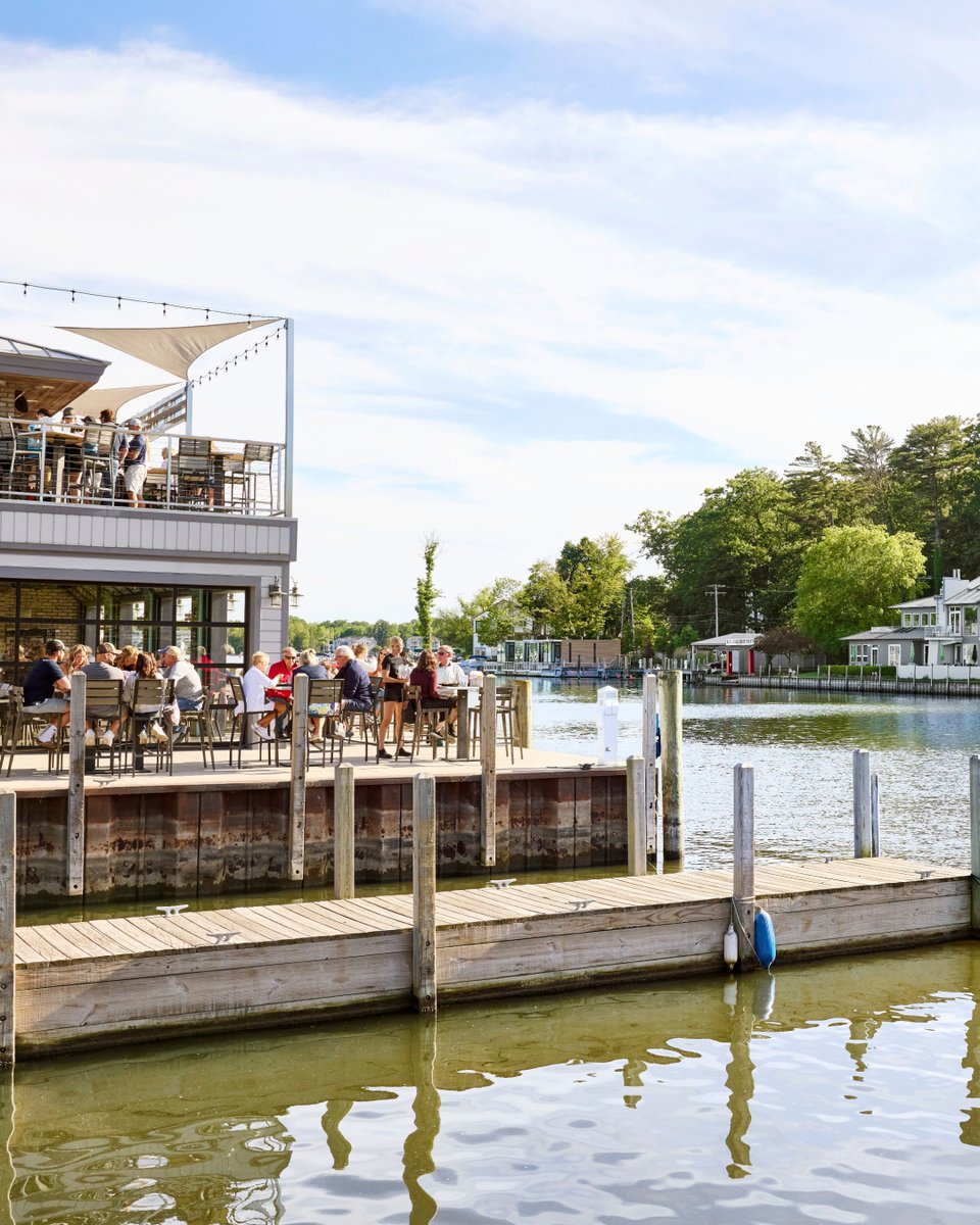 It was a remarkable summer season here in #SaugatuckDouglas, and we cannot wait to see how the fall season colors between the lines! 🍂 🍁 

#ThrowbackThursday #ArtCoastofMichigan