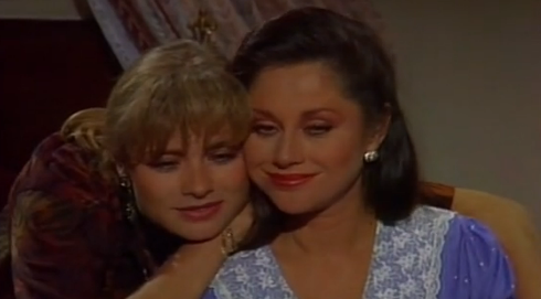 detlnovelas1's tweet photo. #LaCasaalFinaldelaCalle (1989) llegará a @tlnovelastv el MIÉRCOLES 26 DE NOVIEMBRE en "Noches para Recordar" con #AngélicaAragón, #LeticiaCalderón, #HéctorBonilla, #EduardoPalomo y un gran reparto bajo la producción de @osoriojua después de #Colorina

FB/Jesús3Novelas-AlondraDíaz https://t.co/IUuNvqJSFe