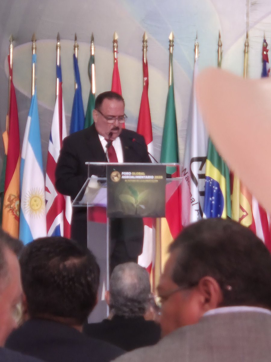 JONASMURILLO1's tweet photo. A nombre de @CANAINCA y de su Presidente @HPRSantiago asisto a la inauguración del Foro Global Agroalimentario organizado por el @CNAgropecuario en Chiuahua. 
Al evento asiste @JulioBerdegue, Secretario de @Agricultura_mex y El Presidente del #CNA @Jorge_EsteveR 
El Foro es sin duda el evento mas importante del sector Agroalimentario en México y Latinoamerica.
Para #CANAINCA es fundamental estar al.lado de los productores agricolas