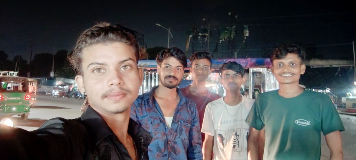 TeamPurnea's tweet photo. कम्युनिटी किचन का 773वा दिन है।

आज का मेनू पुलाव और मिक्स वेज है।
 आज का भोजन मिट्ठू यादव जी कस्बा नगर परिषद मुख्य पार्षद (सभापति) प्रतिनिधि के माँ के पुण्यतिथ के उपलक्ष्य में है।

कम्युनिटी किचन आपके पूरे परिवार की उज्जवल और स्वस्थ भविष्य की कामना करती है।

@vikashadityaa https://t.co/BJVHnkT3O7