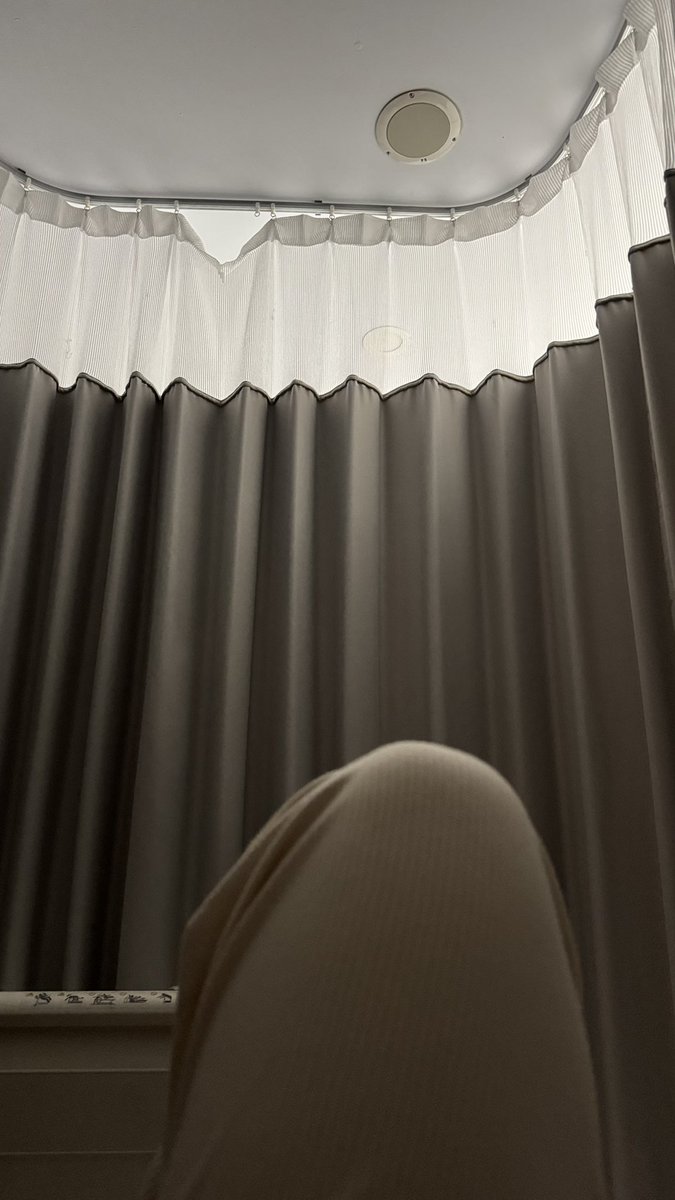 aryza_'s tweet photo. Dimari hati tenang gak takut anak butuh apa2 ada tenaga medis tapi badan kayak dipotek2

Di rumah badan tenang bisa bobok bisa ngerjain macem2 tapi hati gak karuan. Takut bocah dehidrasi lah, takut pink sun lah

😭😭😭 https://t.co/3ElBdE4UDx